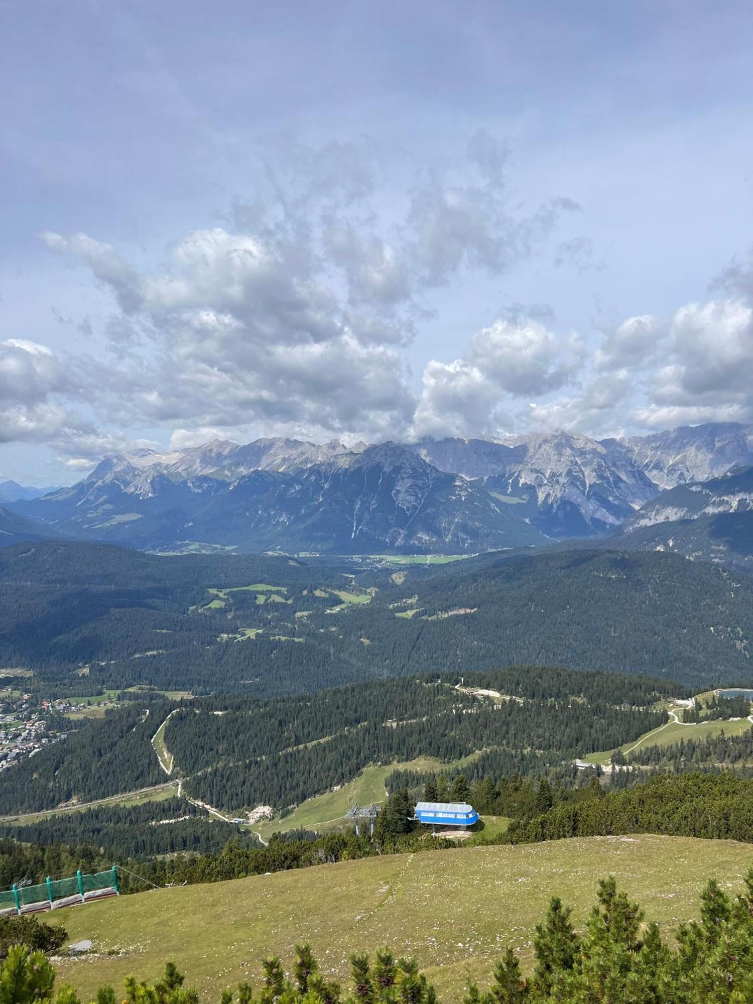 Mitten Im Zentrum Ferienwohnungen Mit Sonniger Terrasse Telfs Luaran gambar