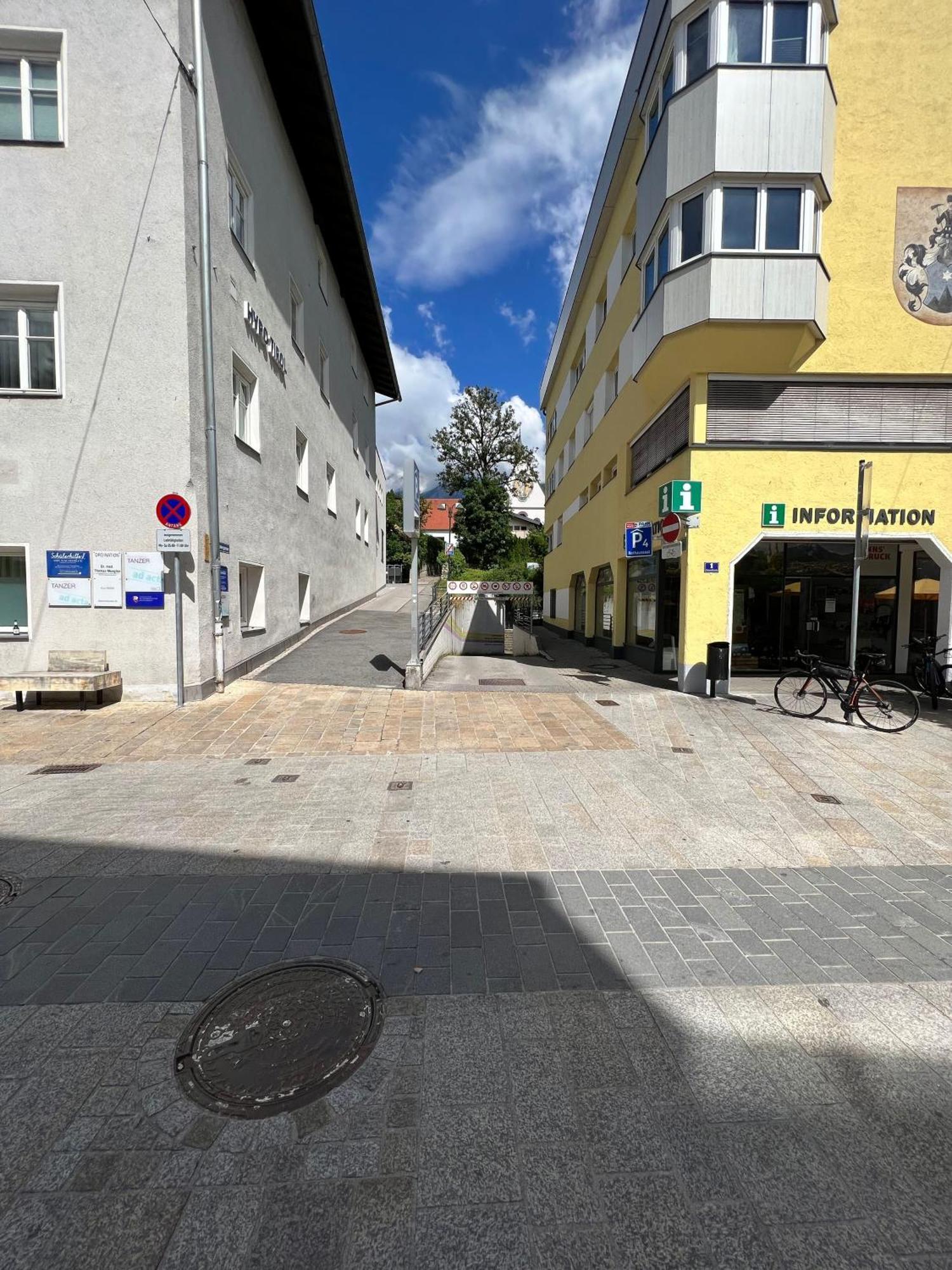 Mitten Im Zentrum Ferienwohnungen Mit Sonniger Terrasse Telfs Luaran gambar