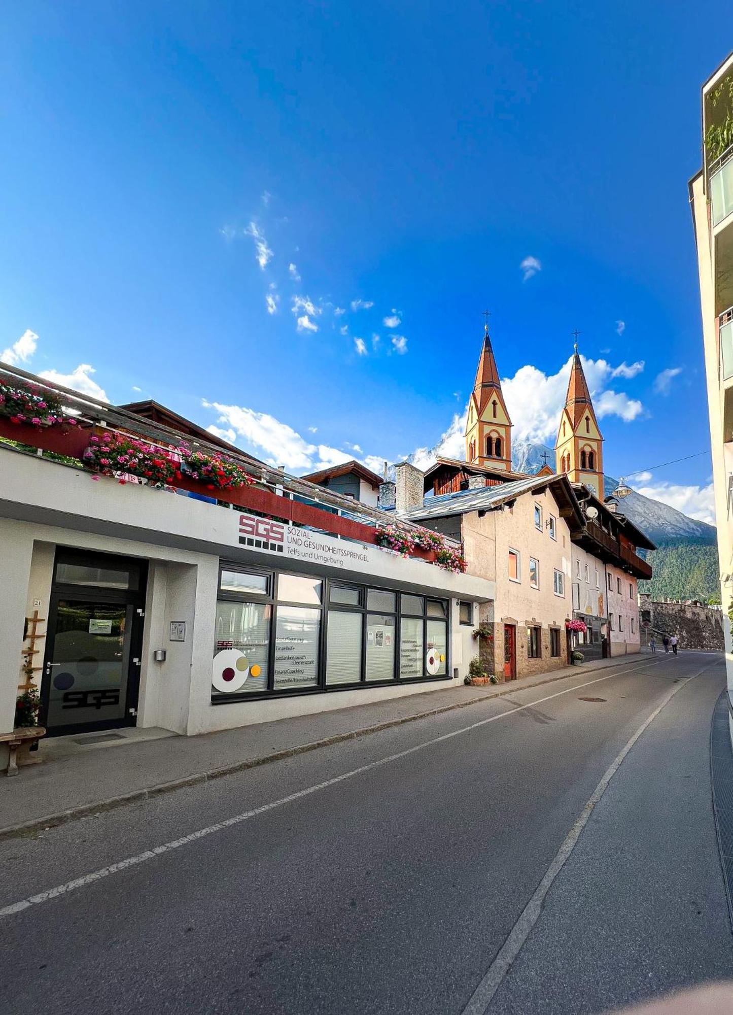 Mitten Im Zentrum Ferienwohnungen Mit Sonniger Terrasse Telfs Luaran gambar